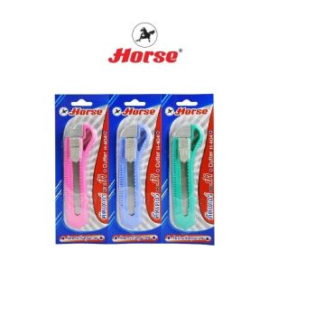 HORSE ตราม้า มีดคัตเตอร์ 18 มม. รุ่น H-404 สีหวาน จำนวน 1 อัน